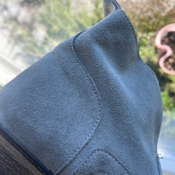 Ivylee Womens Grey Suede Split Front Pull On Low Heel Ankle 6.5 Booties - Picture 9 of 11